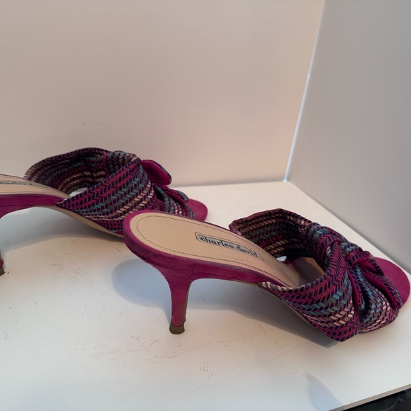 Beautiful size 11, Charles David Fuschia, green, blue, and cream colors. - Picture 5 of 7